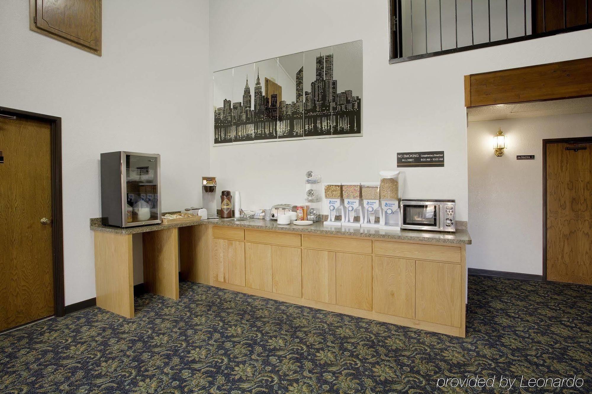 Waconia Inn And Suites Beltér fotó